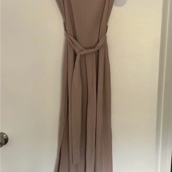 Petal and Pup wilabelle and xanthia dresses - Picture 8 of 11